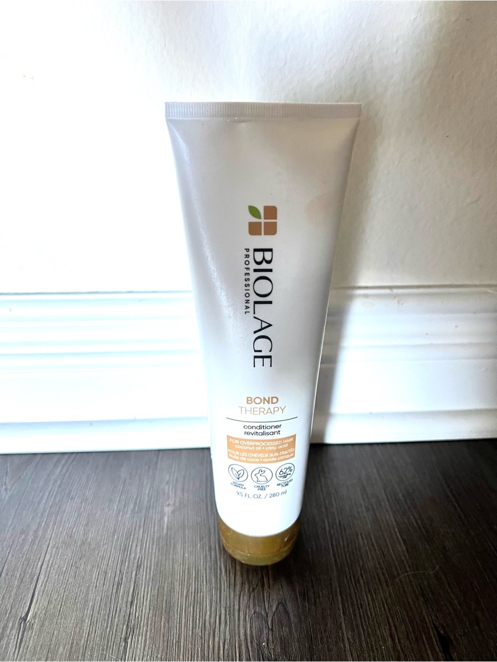 Biolage Bond Therapy Conditioner - White & Gold Tube